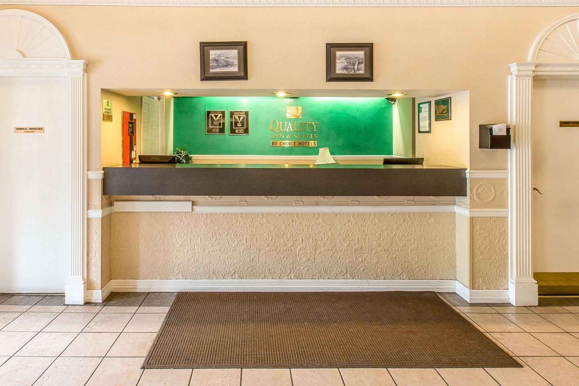 Quality Inn & Suites On The River グレンウッド・スプリングス エクステリア 写真